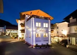 Hochland 4*