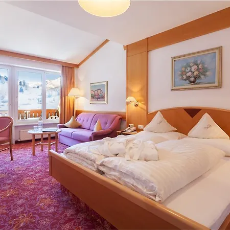 Hotel Hochland 4*